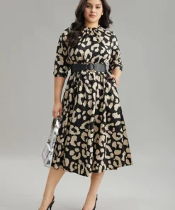 Geometric Mock Neck Elastic Waist Pleated Dress