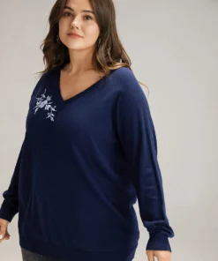 Supersoft Essentials Floral Embroidered Pullover 11 Supersoft Essentials Floral Embroidered Pullover -Clothing Shop 139499649 pg