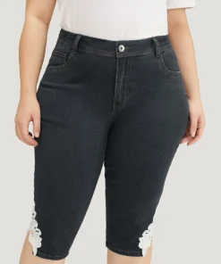 Very Stretchy High Rise Medium Wash Guipure Lace Knee Denim Shorts -Clothing Shop 153323086 cd