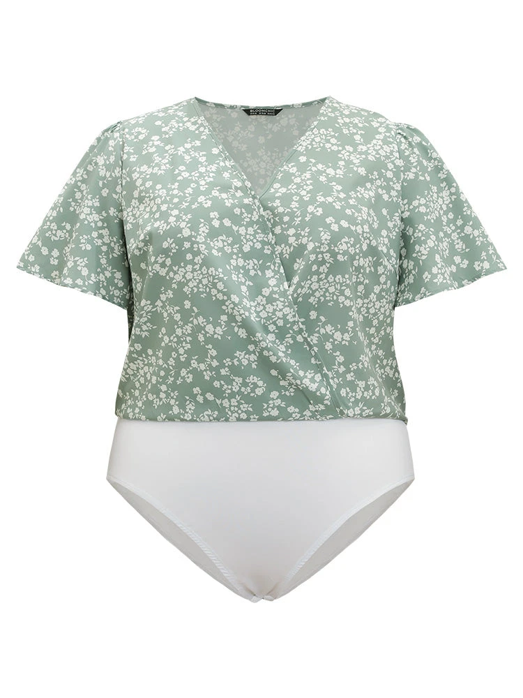 Ditsy Floral Overlap Collar Flutter Sleeve Bodysuit 10 Ditsy Floral Overlap Collar Flutter Sleeve Bodysuit - Image 8