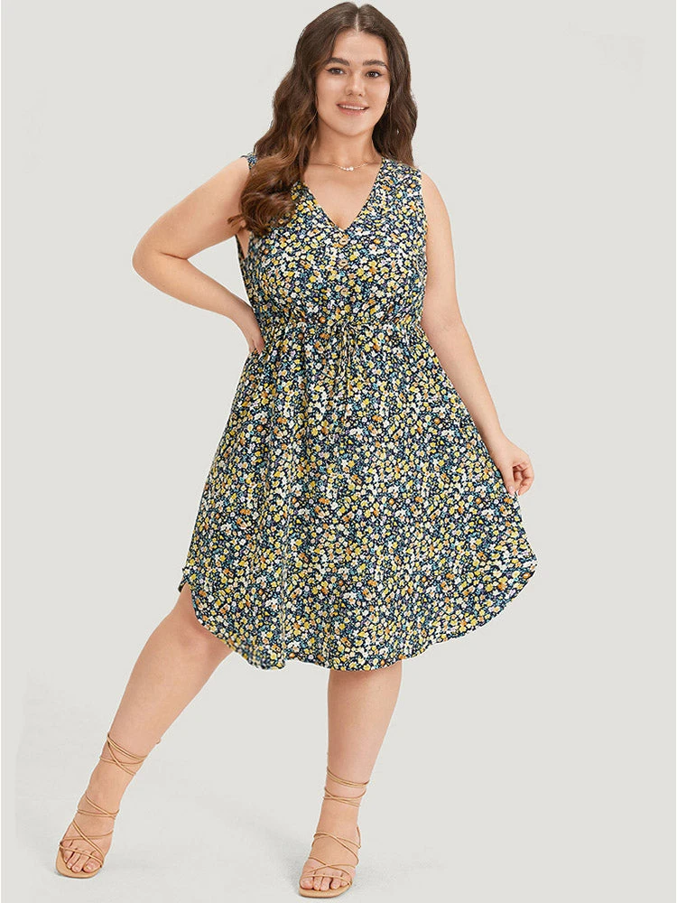 Ditsy Floral V Neck Pocket Gathered Sleeveless Dress 6 Ditsy Floral V Neck Pocket Gathered Sleeveless Dress - Image 4