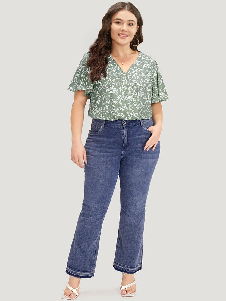 Ditsy Floral Overlap Collar Flutter Sleeve Bodysuit 6 Ditsy Floral Overlap Collar Flutter Sleeve Bodysuit - Image 4