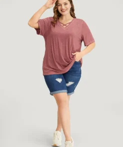 Solid Crisscross Neck Contrast Stitch T-shirt -Clothing Shop 244736486 qp ba2c5352 3463 4417 b218 97b7e4152c25