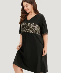 Supersoft Essentials Leopard Print Patchwork Pocket V Neck Dress -Clothing Shop 253616639 iz