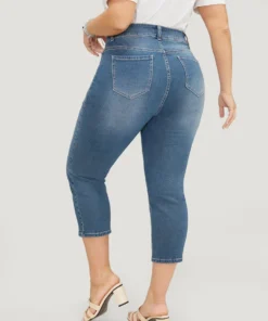 Skinny Very Stretchy High Rise Medium Wash Cropped Jeans