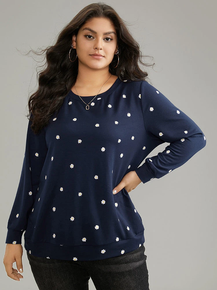 Small Daisy Print Crew Neck Sweatshirt 5 Small Daisy Print Crew Neck Sweatshirt - Image 3