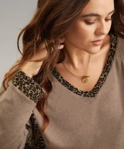 Leopard Patchwork V Neck Raglan Sleeve T-shirt -Clothing Shop 31124239 oa