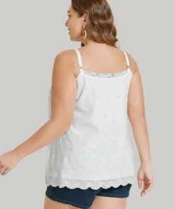 Plain Lace Trim Broderie Anglaise Button Detail Cami Top 13 Plain Lace Trim Broderie Anglaise Button Detail Cami Top -Clothing Shop 361010470 bl