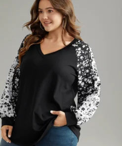Ditsy Floral Contrast Raglan Sleeve Sweatshirt -Clothing Shop 407066617 vz 3faa3be3 5ca3 446d ab8e 9c9bd74e1995