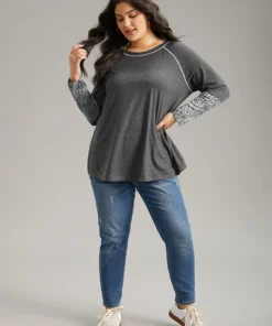 Bandana Print Crew Neck Raglan Sleeve T-shirt -Clothing Shop 426564540 nc 3a16bc0c e573 4c6b 955d fd6416749745