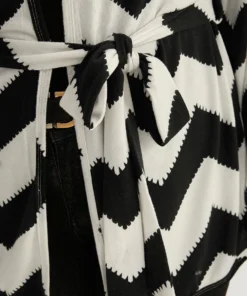 Supersoft Essentials Halloween Geometric Belted Kimono -Clothing Shop 491197267 je 8f925224 59a6 4cc5 99f9 6321606f214a