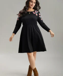 Supersoft Essentials Floral Embroidered Pocket Dress