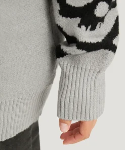 Supersoft Essentials Halloween Skull Print V Neck Pullover -Clothing Shop 50141627 hy de5e03e3 76cf 42de b9a1 e955359b85a6