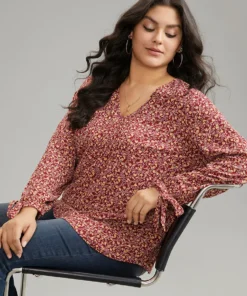 Ditsy Floral Ties V Neck Pleated Blouse 12 Ditsy Floral Ties V Neck Pleated Blouse -Clothing Shop 510667467 uo