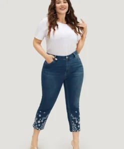 Very Stretchy High Rise Medium Wash Embroidered Hem Jeans -Clothing Shop 53441679 bs