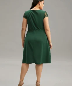 Solid Notched Pocket Cut Out Patchwork Dress -Clothing Shop 5359396 oc 55651bc2 41e8 441b bd07 d975a582da08