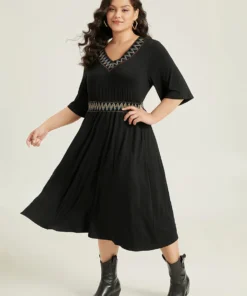 Supersoft Essentials Geometric Contrast Webbing Dress