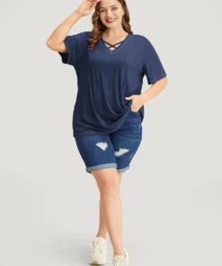 Solid Crisscross Neck Contrast Stitch T-shirt -Clothing Shop 557334506 ma