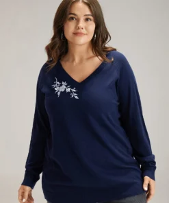 Supersoft Essentials Floral Embroidered Pullover