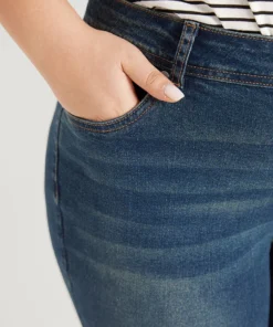 Faith Letter Embroidered High Rise Medium Wash Jeans -Clothing Shop 599381904 ut