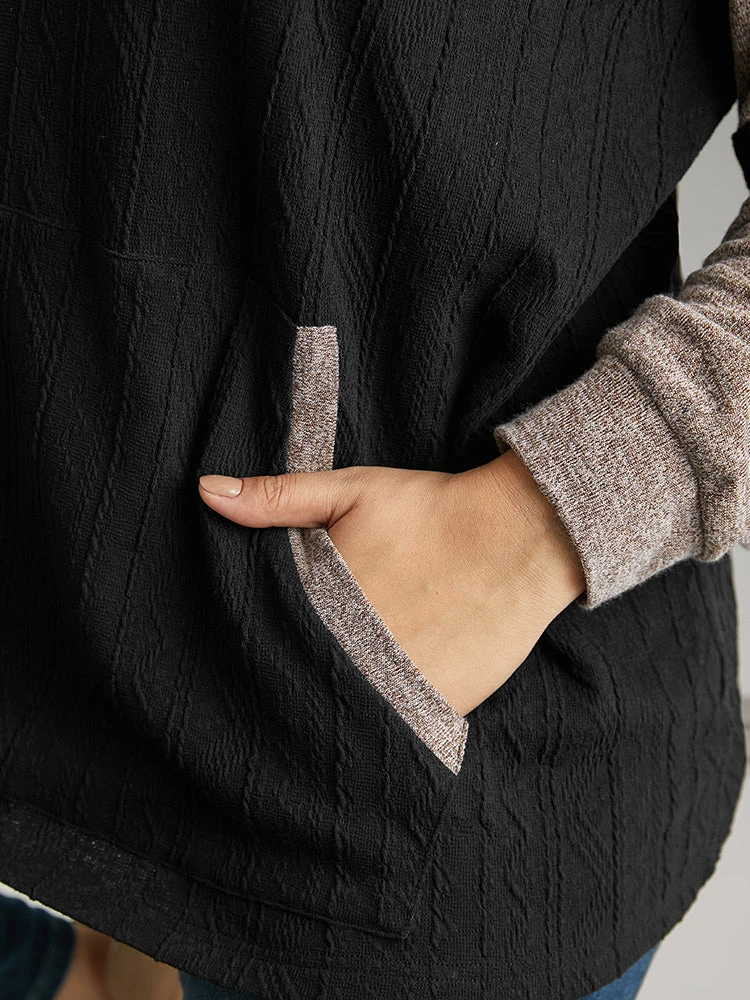 Contrast Textured Raglan Sleeve Pocket Hooded Sweatshirt 7 Contrast Textured Raglan Sleeve Pocket Hooded Sweatshirt - Image 5