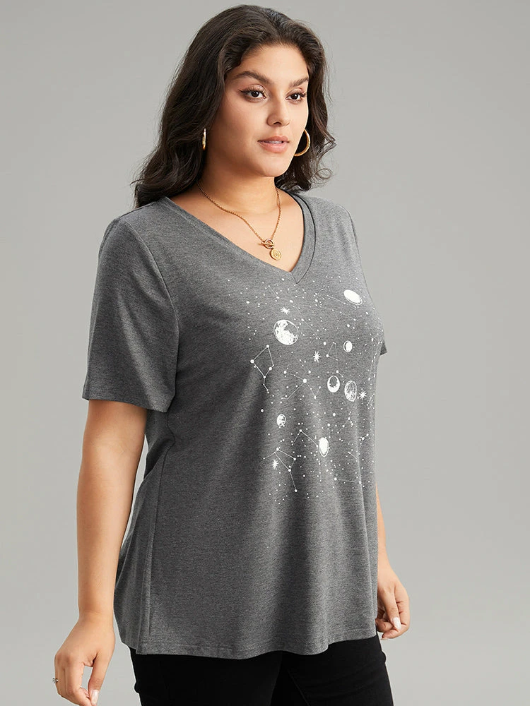 Moon And Star Print V Neck T-shirt 6 Moon And Star Print V Neck T-shirt - Image 4