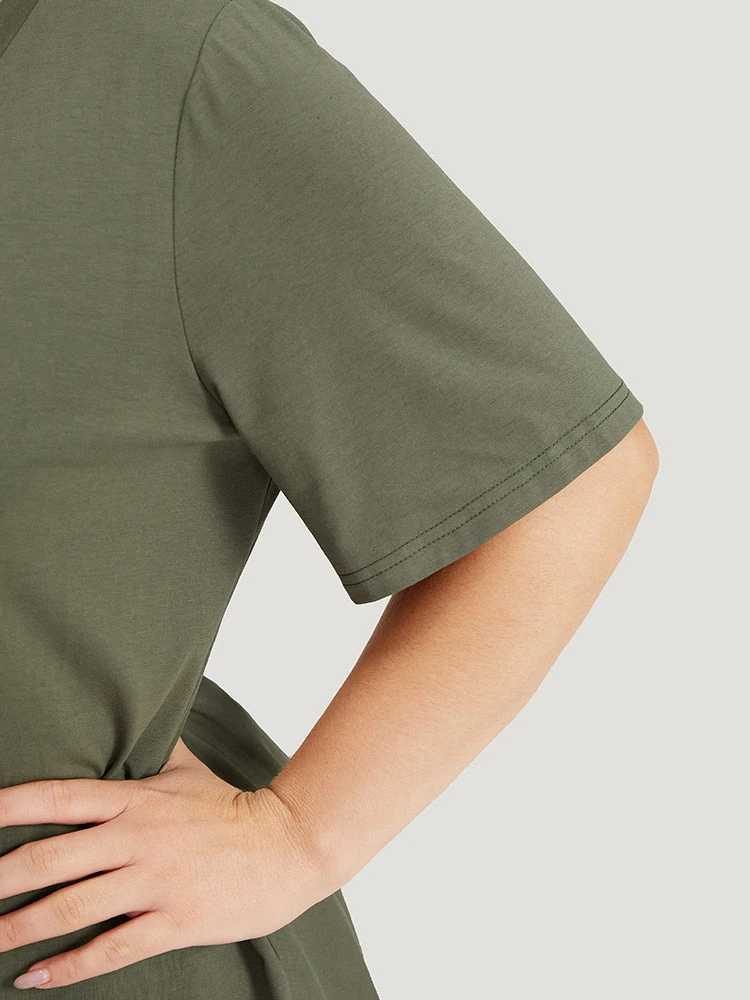 Solid Twist Back V Neck Short Sleeve T-shirt 9 Solid Twist Back V Neck Short Sleeve T-shirt - Image 7