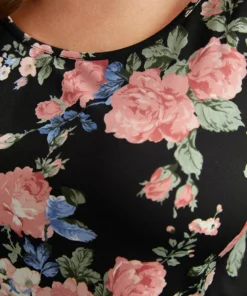 Floral Print Round Neck T-shirt -Clothing Shop 715006638 kd 349332f0 f0d4 4d3f 9a1a ec0470121910