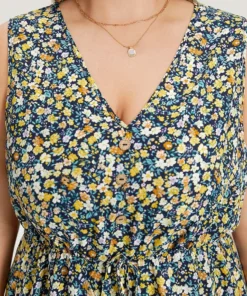 Ditsy Floral V Neck Pocket Gathered Sleeveless Dress 16 Ditsy Floral V Neck Pocket Gathered Sleeveless Dress -Clothing Shop 716331911 nu