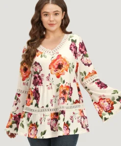 Floral Print Lace Panel Bell Sleeve T-shirt -Clothing Shop 721808615 fz eafb3fbc 5ed3 4f79 b3ad 3edc2d1b07b9