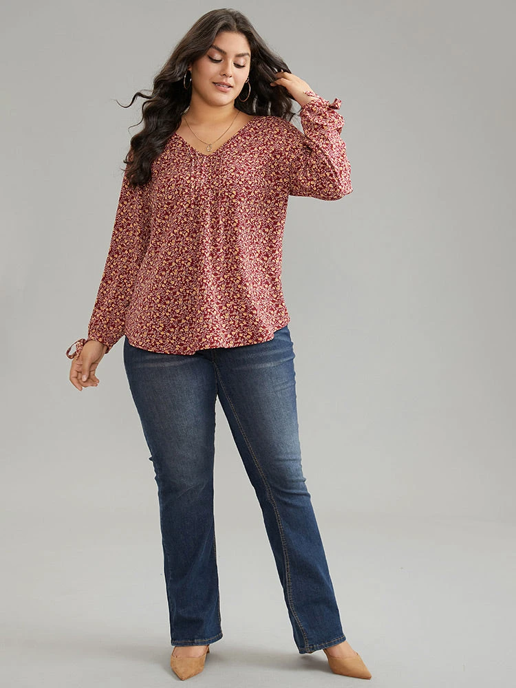 Ditsy Floral Ties V Neck Pleated Blouse 5 Ditsy Floral Ties V Neck Pleated Blouse - Image 3