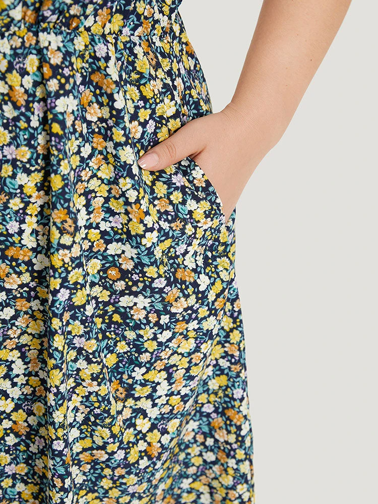 Ditsy Floral V Neck Pocket Gathered Sleeveless Dress 10 Ditsy Floral V Neck Pocket Gathered Sleeveless Dress - Image 8