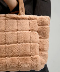 Minimalist Fluffy Shoulder Tote Bag -Clothing Shop 7 17d0505d d06c 4648 8514 3ef8e864ffcd