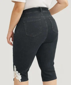 Very Stretchy High Rise Medium Wash Guipure Lace Knee Denim Shorts -Clothing Shop 814271668 oq