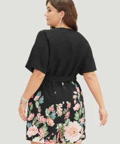 Floral Pocket Batwing Sleeve Surplice Neck Romper 26 Floral Pocket Batwing Sleeve Surplice Neck Romper -Clothing Shop 848954529 hq