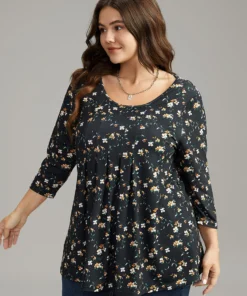 Ditsy Floral Crew Neck Plicated Detail T-shirt -Clothing Shop 86230332 qy 5490e2f2 b556 4b6e bf75 632670c2f4f2