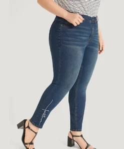 Faith Letter Embroidered High Rise Medium Wash Jeans -Clothing Shop 892890659 ue