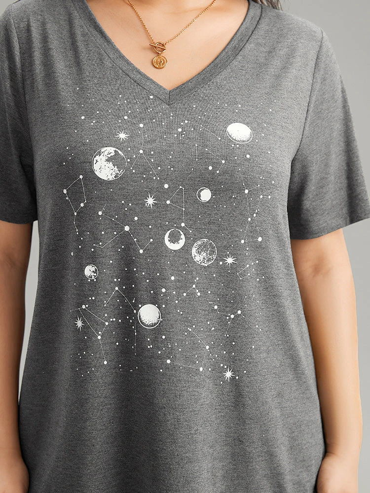 Moon And Star Print V Neck T-shirt 8 Moon And Star Print V Neck T-shirt - Image 6