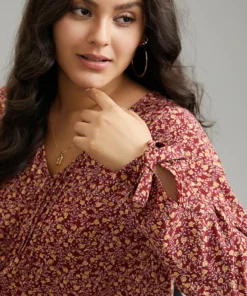 Ditsy Floral Ties V Neck Pleated Blouse 14 Ditsy Floral Ties V Neck Pleated Blouse -Clothing Shop 969312904 qv