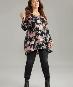Floral Print Round Neck T-shirt -Clothing Shop 979660688 ix 6c6c3a87 fe2b 403b 912f 6e8934e280e7