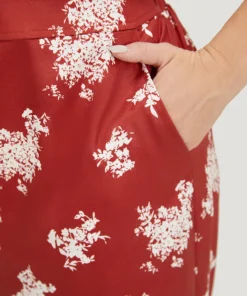 Floral Print Pocket Crossover Back Overall Jumpsuit -Clothing Shop 986029490 av 955ceafa 31c0 4b7c a11c 90c8d46e3beb