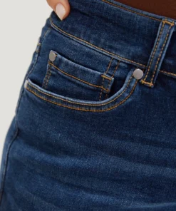 Skinny Very Stretchy Dark Wash Single Breasted Denim Shorts 26 Skinny Very Stretchy Dark Wash Single Breasted Denim Shorts -Clothing Shop 988207868 tx